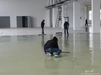 頂天保潔公司 專業(yè)清除頑固污跡，守護建筑清潔之美